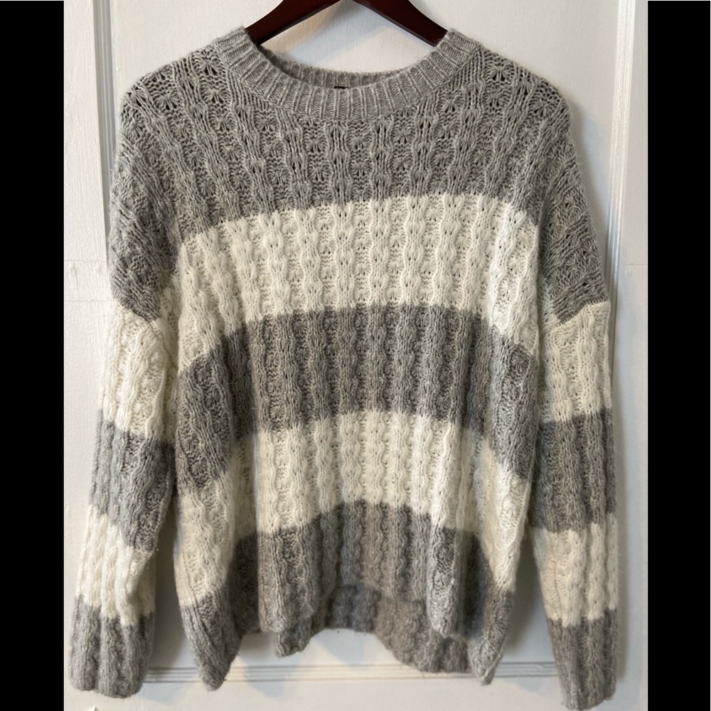 Grey & White thick stripped sweater